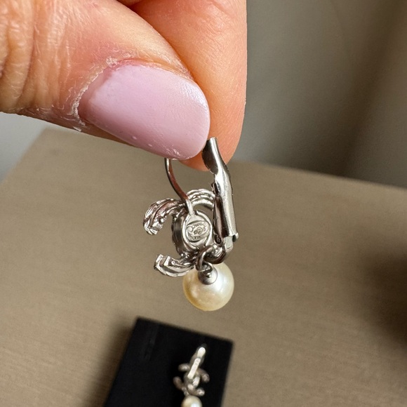AUTHENTIC CHANEL CC LOGO PEARL RHINESTONE DROP EARRINGS - Picture 6 of 7